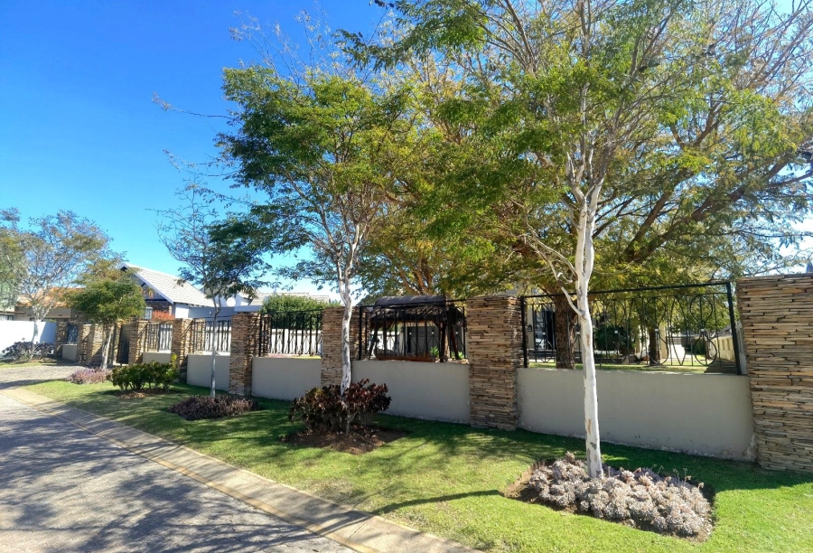4 Bedroom Property for Sale in Copperleaf Estate Gauteng