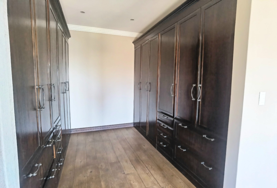 4 Bedroom Property for Sale in Copperleaf Estate Gauteng