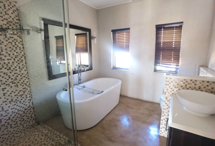 4 Bedroom Property for Sale in Copperleaf Estate Gauteng
