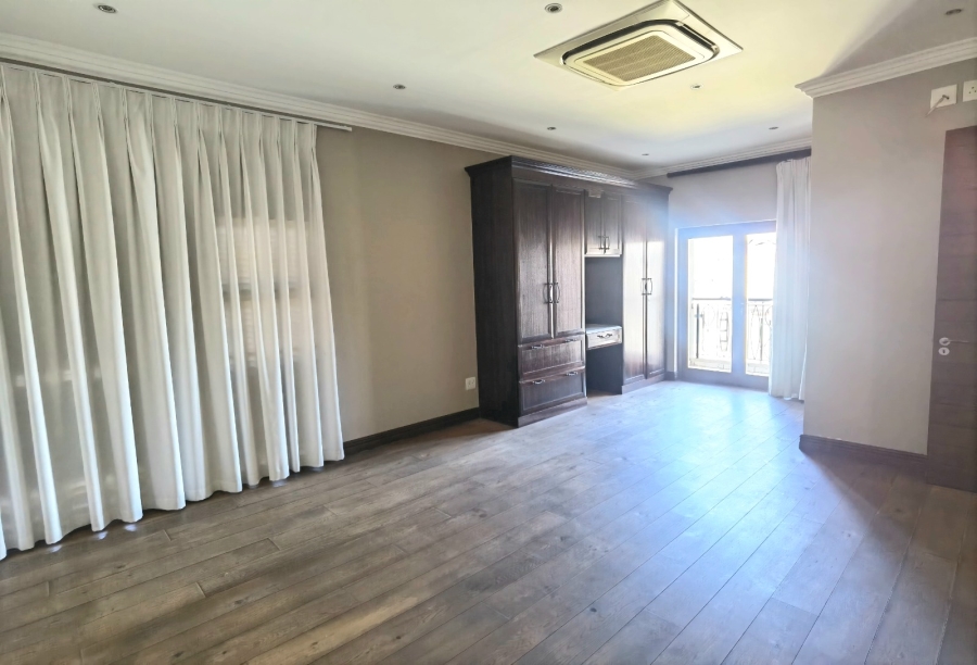4 Bedroom Property for Sale in Copperleaf Estate Gauteng