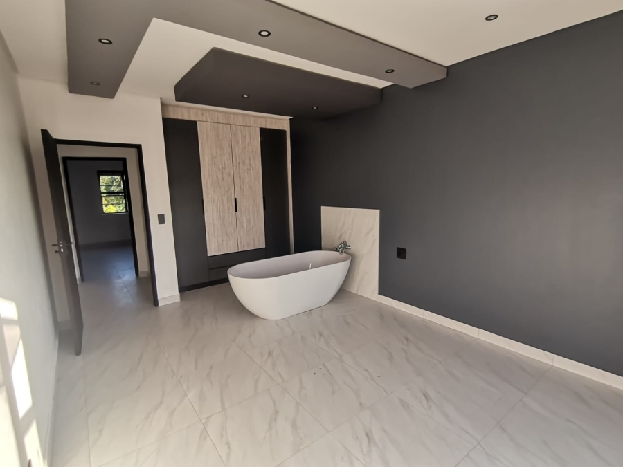 To Let 2 Bedroom Property for Rent in Bryanston Gauteng