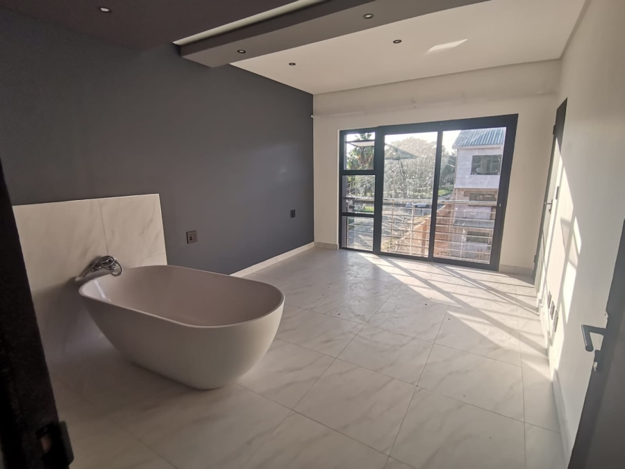 To Let 2 Bedroom Property for Rent in Bryanston Gauteng