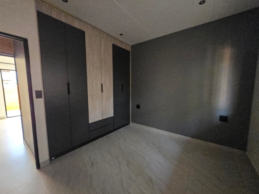 To Let 2 Bedroom Property for Rent in Bryanston Gauteng