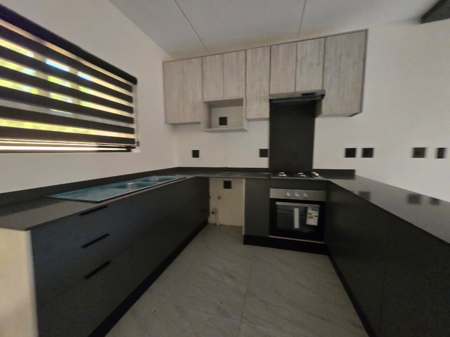 To Let 2 Bedroom Property for Rent in Bryanston Gauteng