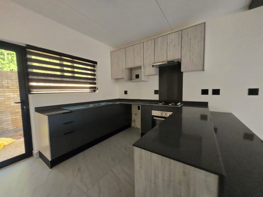 To Let 2 Bedroom Property for Rent in Bryanston Gauteng