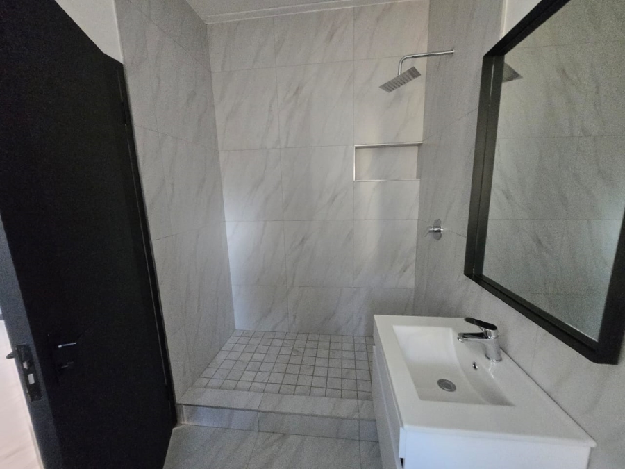 To Let 2 Bedroom Property for Rent in Bryanston Gauteng