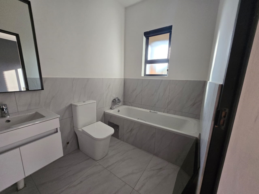 To Let 2 Bedroom Property for Rent in Bryanston Gauteng