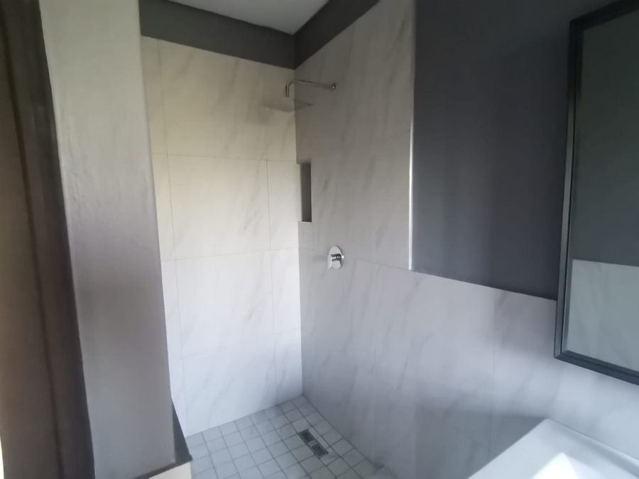 To Let 2 Bedroom Property for Rent in Bryanston Gauteng