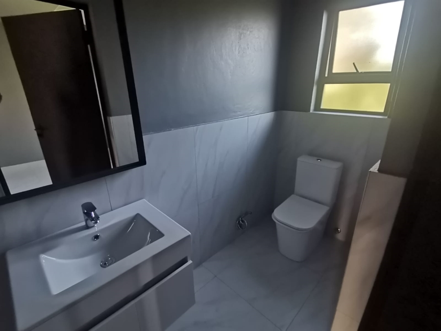 To Let 2 Bedroom Property for Rent in Bryanston Gauteng