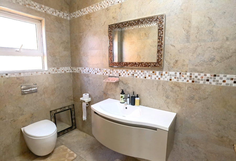 4 Bedroom Property for Sale in Blue Valley Golf Estate Gauteng