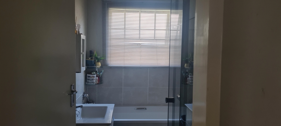 2 Bedroom Property for Sale in Rynfield A H Gauteng