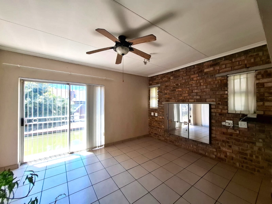 3 Bedroom Property for Sale in Vanderbijlpark SE 6 Gauteng