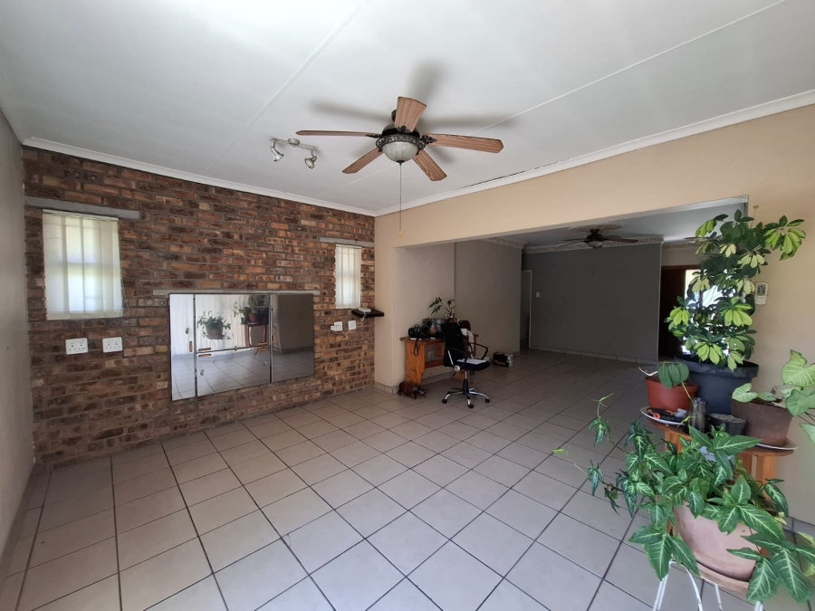 3 Bedroom Property for Sale in Vanderbijlpark SE 6 Gauteng