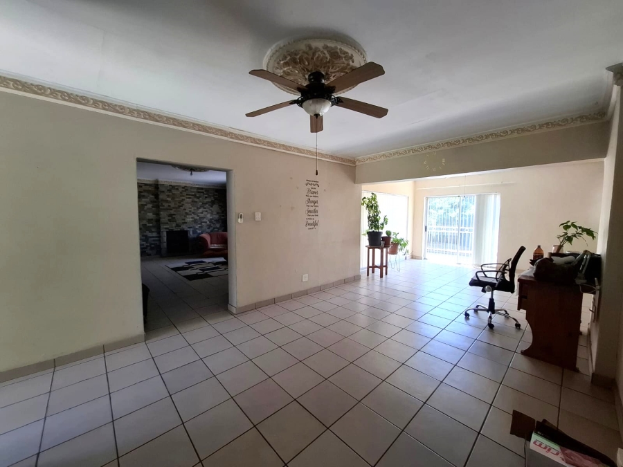3 Bedroom Property for Sale in Vanderbijlpark SE 6 Gauteng