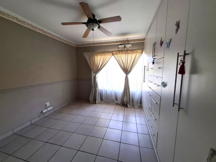 3 Bedroom Property for Sale in Vanderbijlpark SE 6 Gauteng