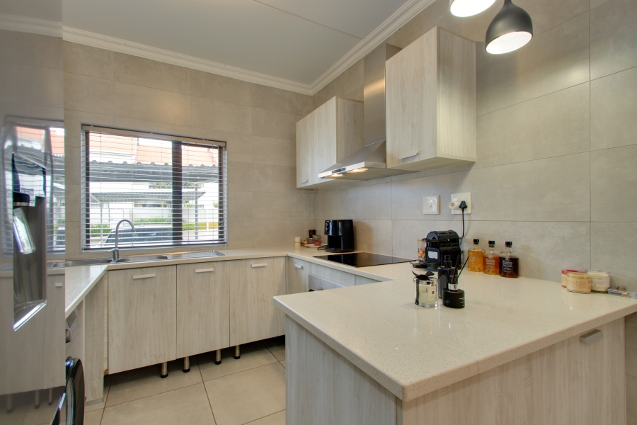 2 Bedroom Property for Sale in Broadacres Gauteng