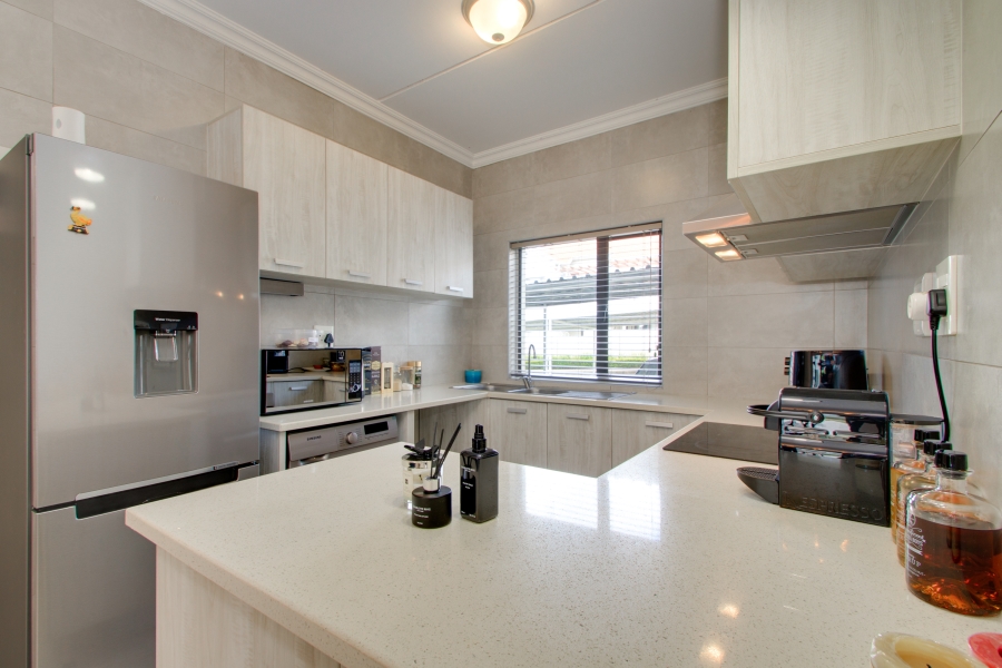 2 Bedroom Property for Sale in Broadacres Gauteng