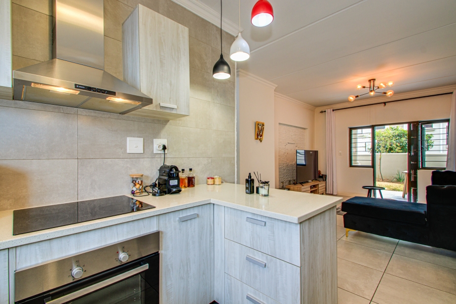 2 Bedroom Property for Sale in Broadacres Gauteng