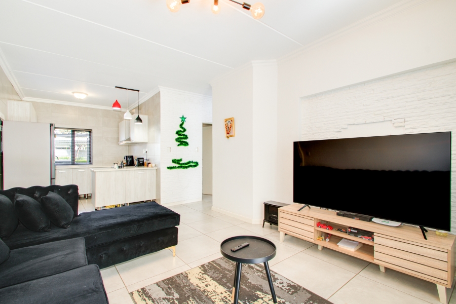 2 Bedroom Property for Sale in Broadacres Gauteng
