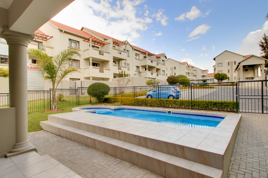 2 Bedroom Property for Sale in Broadacres Gauteng