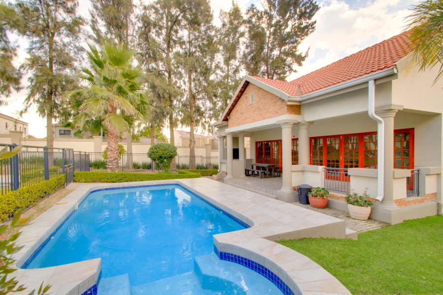 2 Bedroom Property for Sale in Broadacres Gauteng