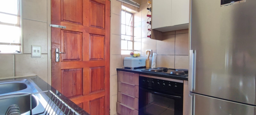 2 Bedroom Property for Sale in Thatch Hill Estate Gauteng