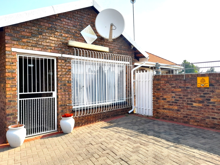 3 Bedroom Property for Sale in Arcon Park Gauteng