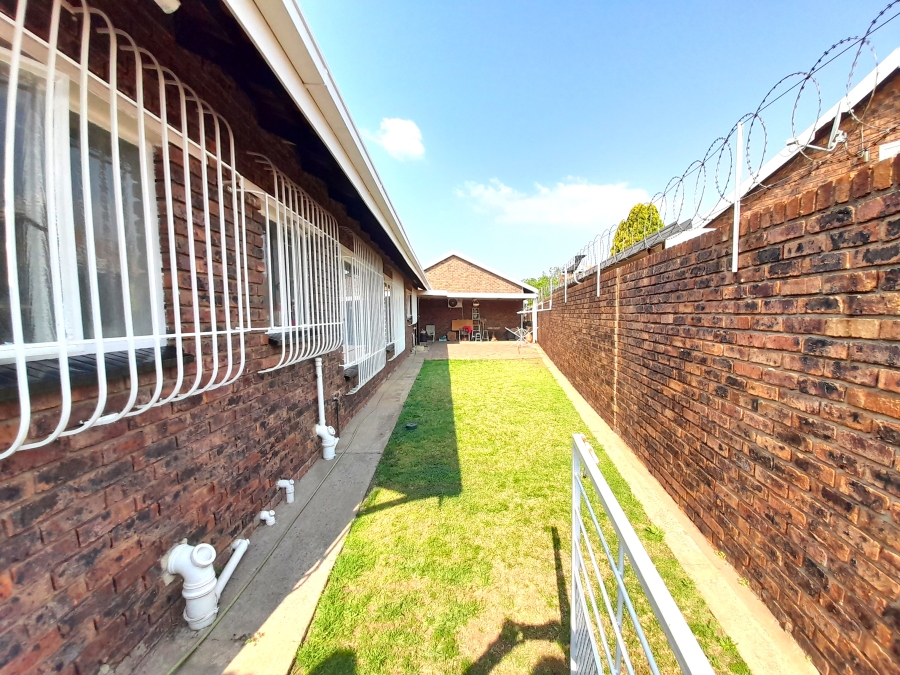 3 Bedroom Property for Sale in Arcon Park Gauteng