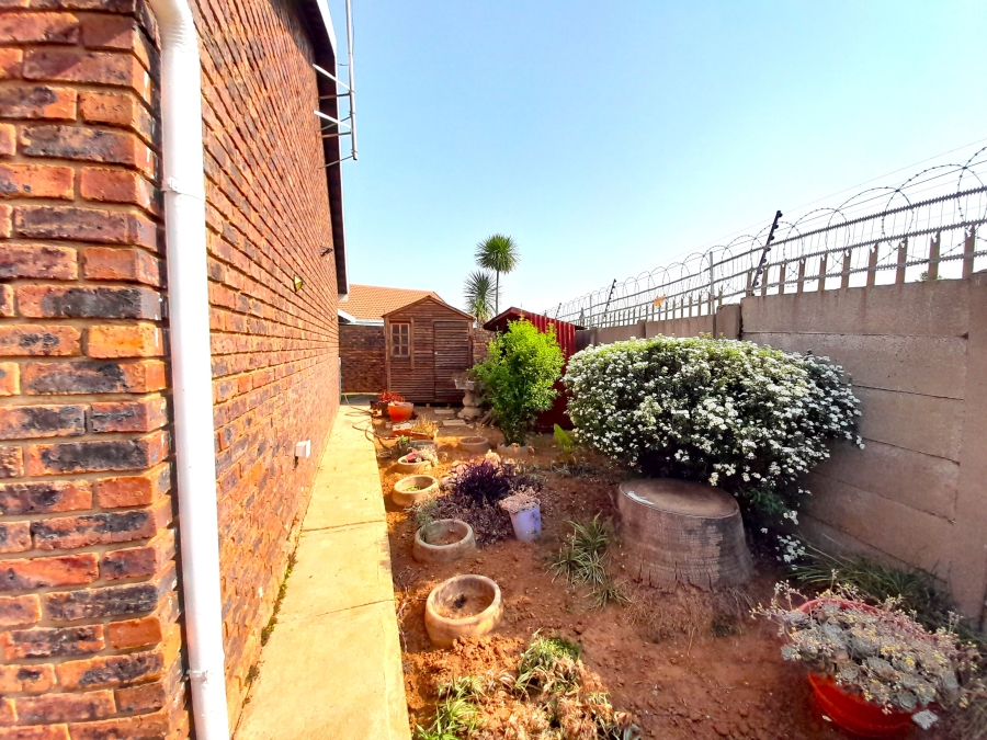 3 Bedroom Property for Sale in Arcon Park Gauteng