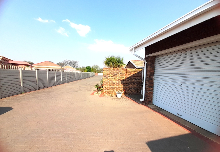 3 Bedroom Property for Sale in Arcon Park Gauteng