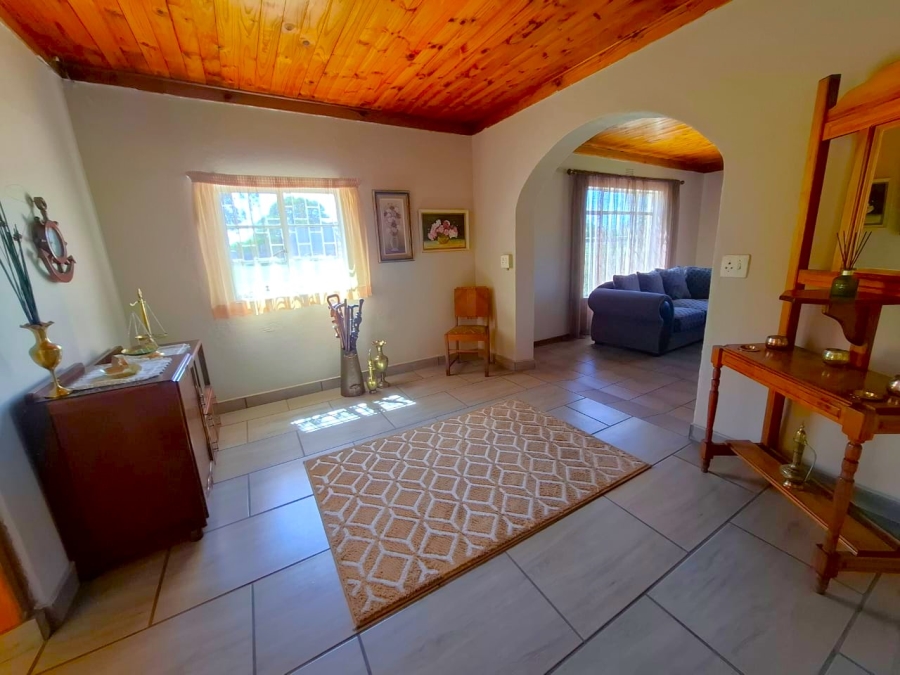 7 Bedroom Property for Sale in Mooilande Gauteng