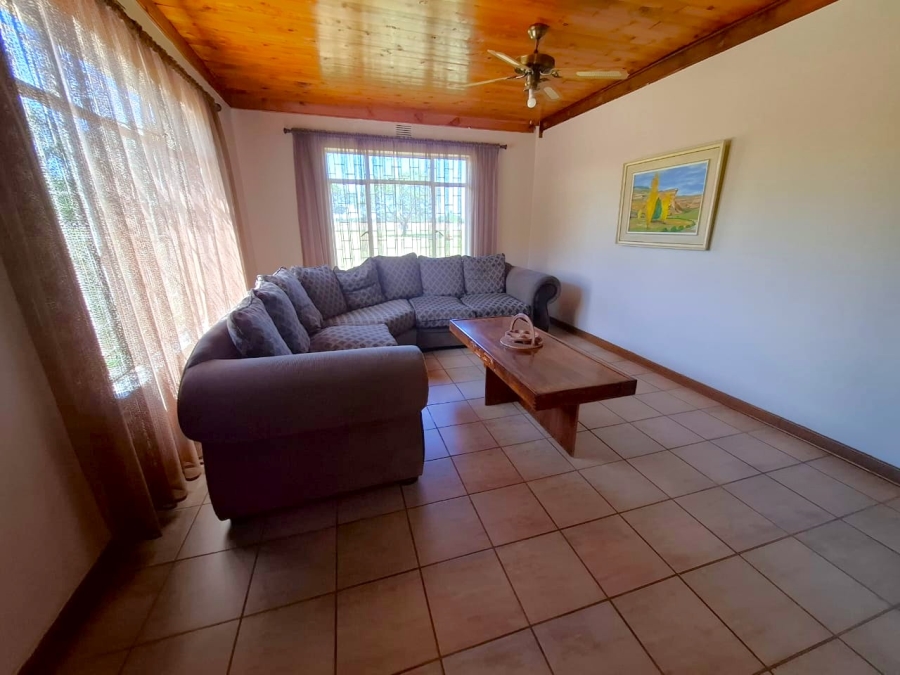 7 Bedroom Property for Sale in Mooilande Gauteng