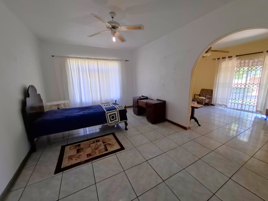 7 Bedroom Property for Sale in Mooilande Gauteng