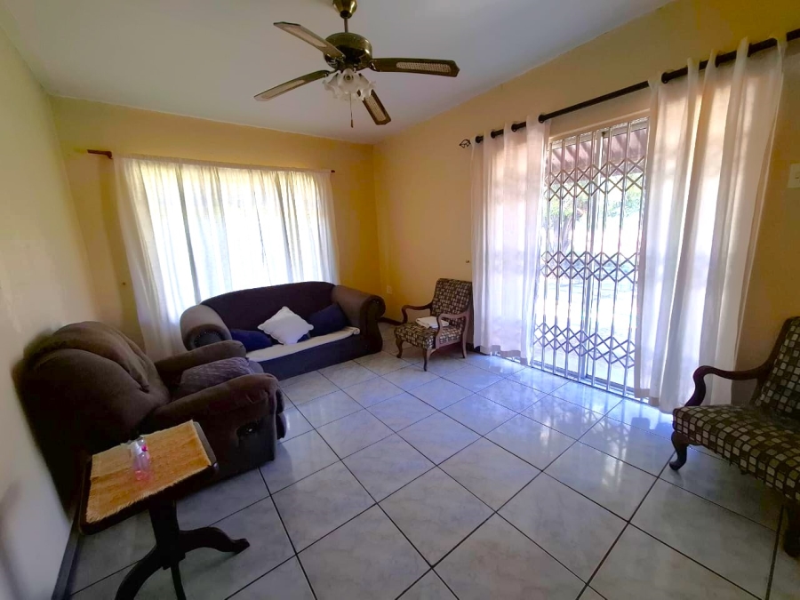 7 Bedroom Property for Sale in Mooilande Gauteng