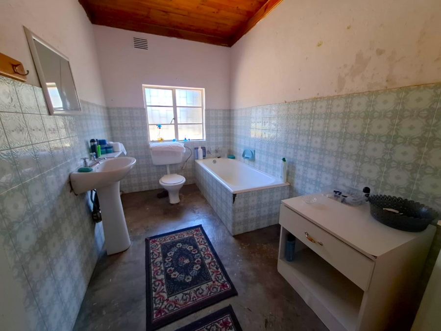 7 Bedroom Property for Sale in Mooilande Gauteng