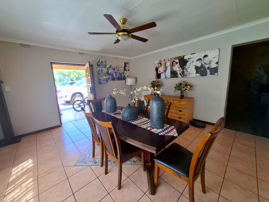 7 Bedroom Property for Sale in Mooilande Gauteng