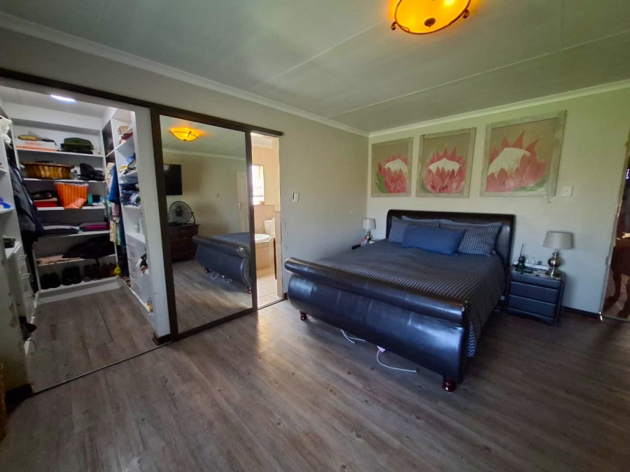 7 Bedroom Property for Sale in Mooilande Gauteng