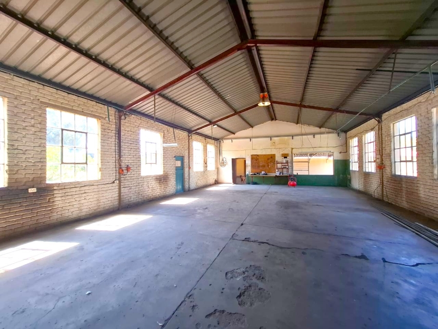 7 Bedroom Property for Sale in Mooilande Gauteng