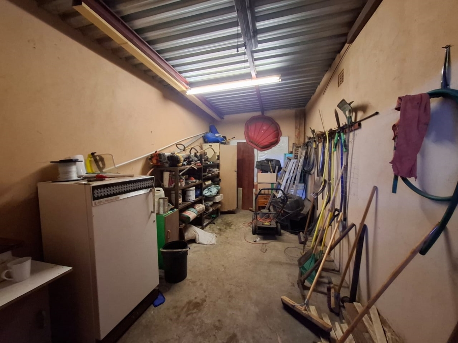 7 Bedroom Property for Sale in Mooilande Gauteng