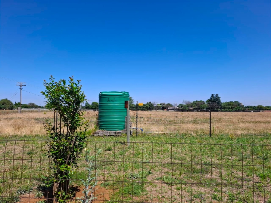 7 Bedroom Property for Sale in Mooilande Gauteng
