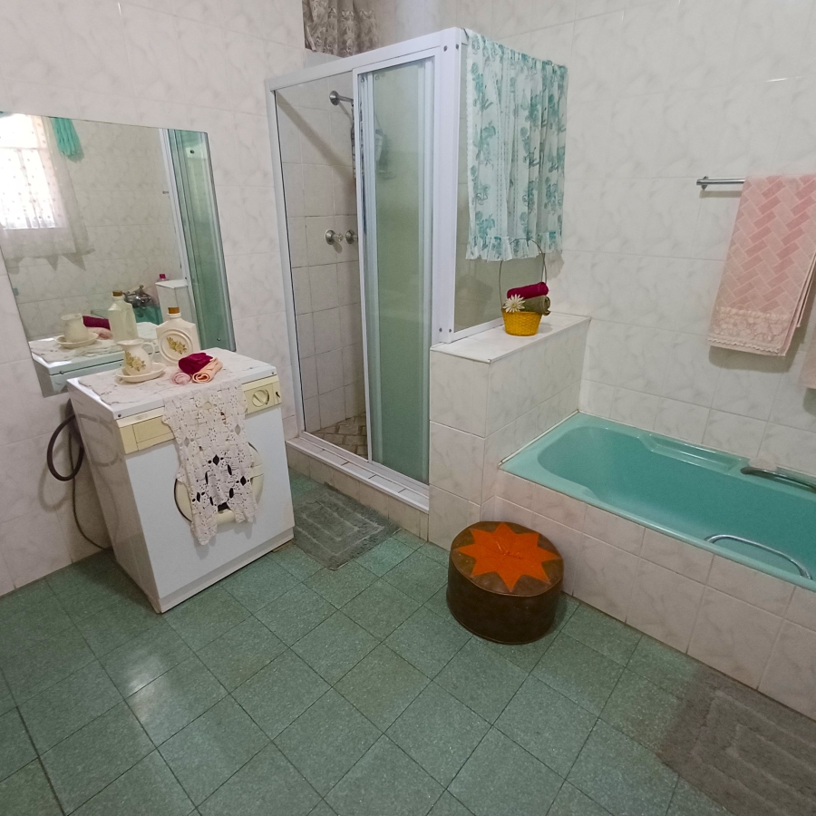 3 Bedroom Property for Sale in Uitvlugt A H Gauteng