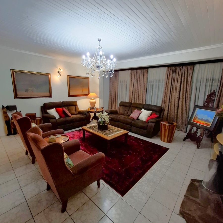 6 Bedroom Property for Sale in Meyerton Central Gauteng