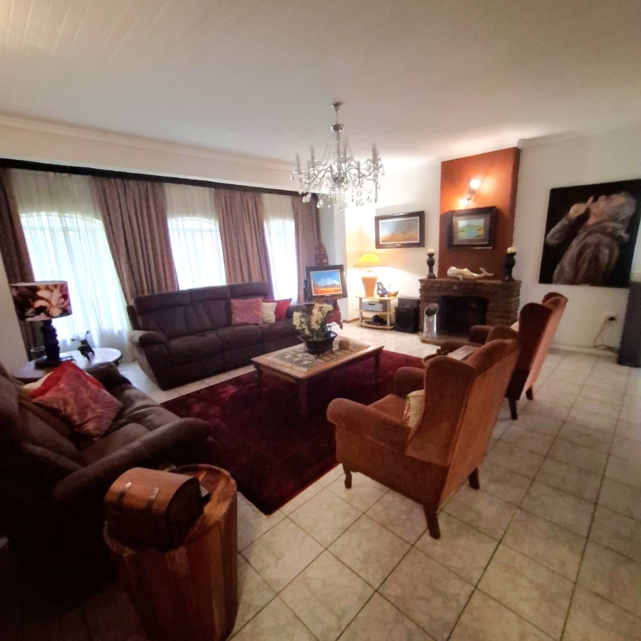 6 Bedroom Property for Sale in Meyerton Central Gauteng