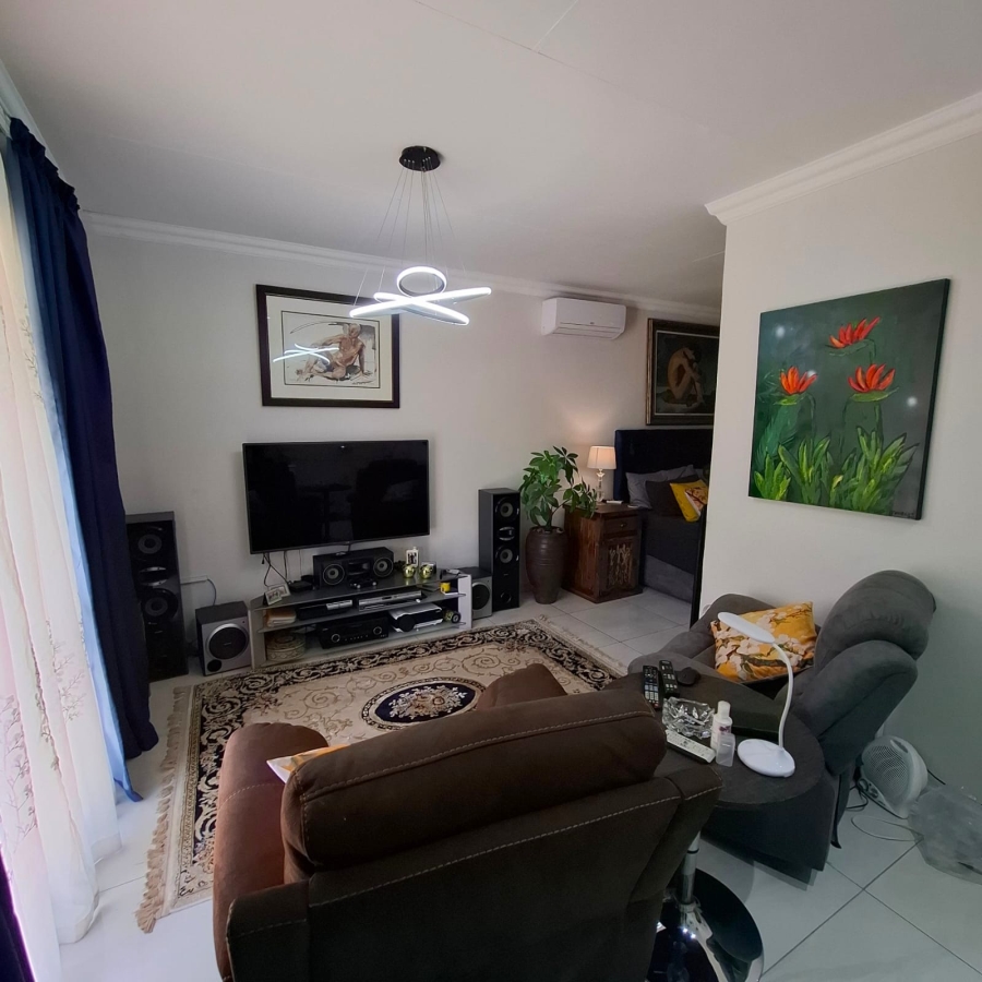 6 Bedroom Property for Sale in Meyerton Central Gauteng