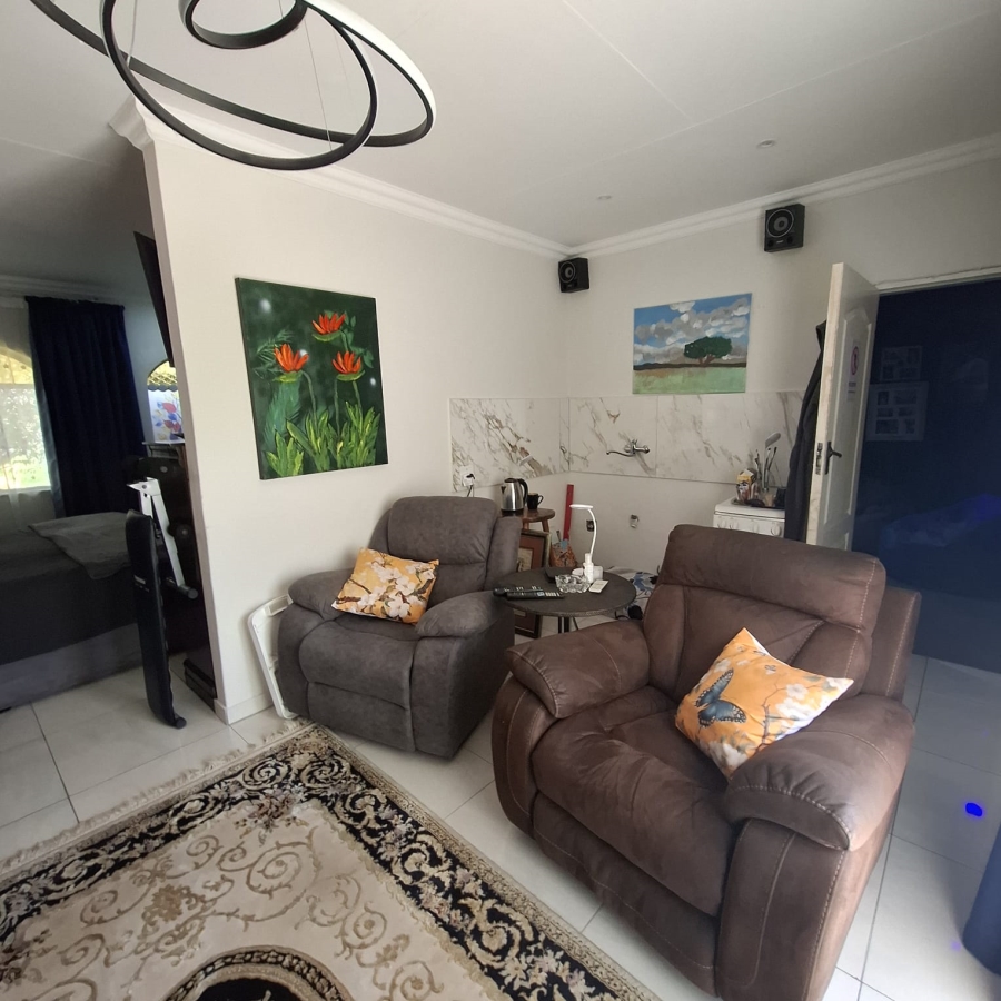 6 Bedroom Property for Sale in Meyerton Central Gauteng
