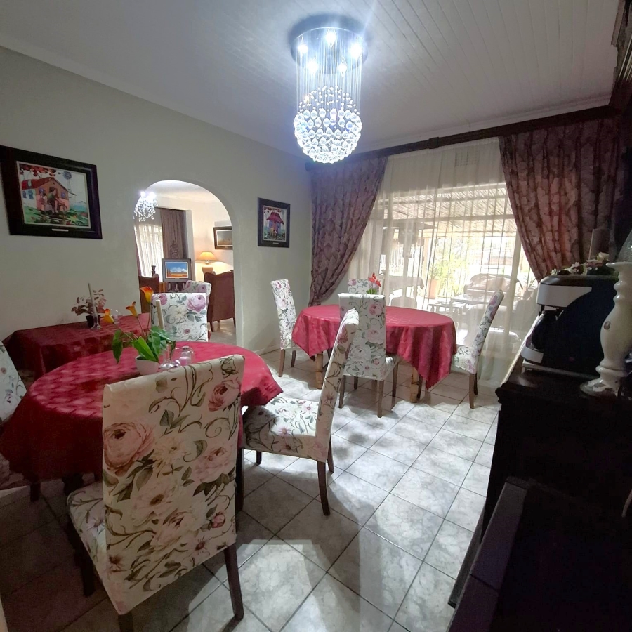 6 Bedroom Property for Sale in Meyerton Central Gauteng