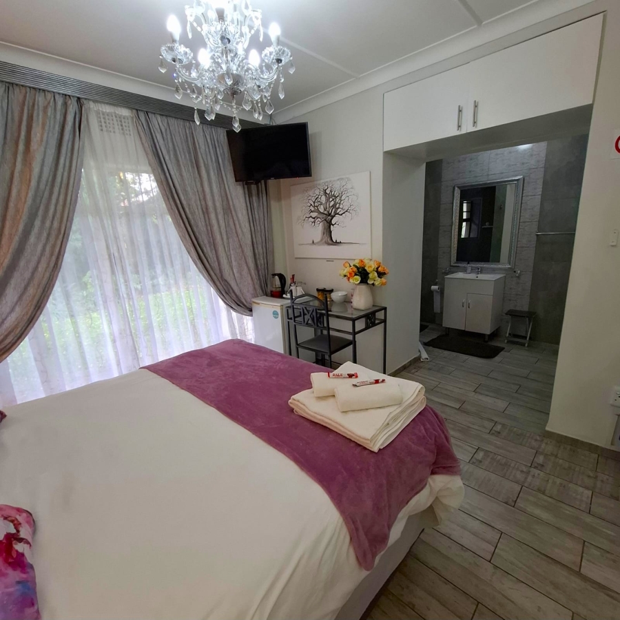 6 Bedroom Property for Sale in Meyerton Central Gauteng
