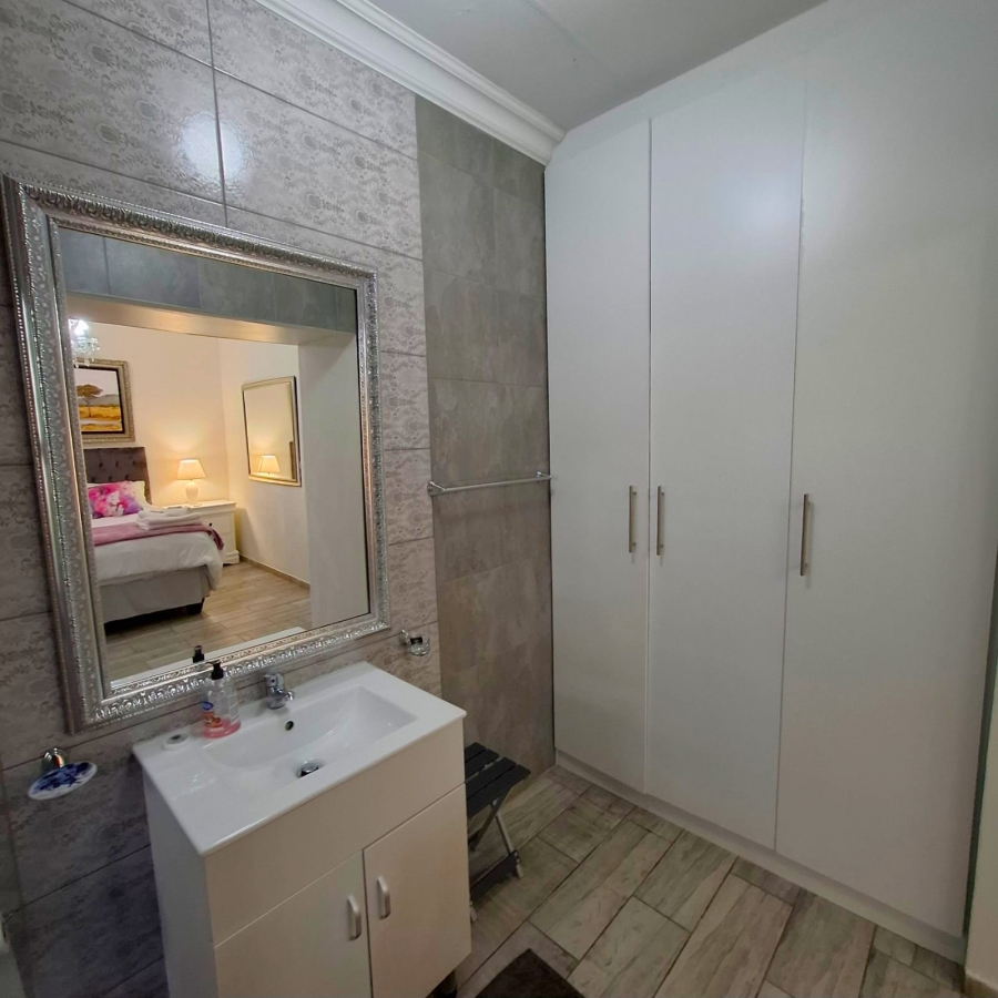6 Bedroom Property for Sale in Meyerton Central Gauteng