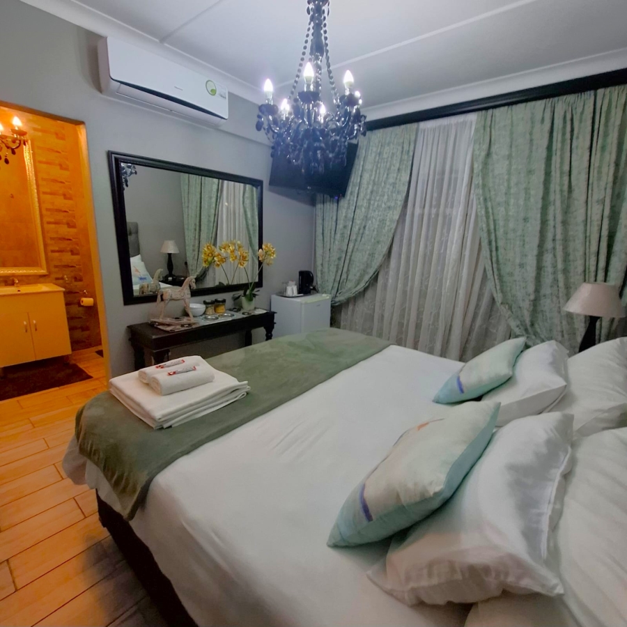 6 Bedroom Property for Sale in Meyerton Central Gauteng