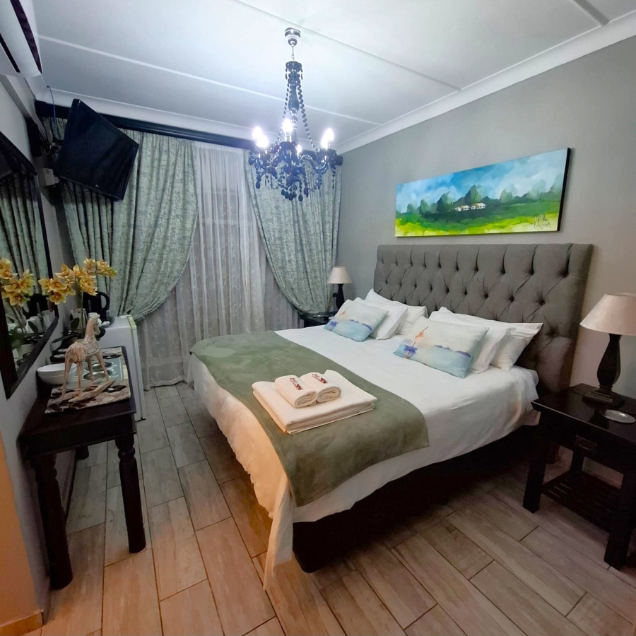 6 Bedroom Property for Sale in Meyerton Central Gauteng